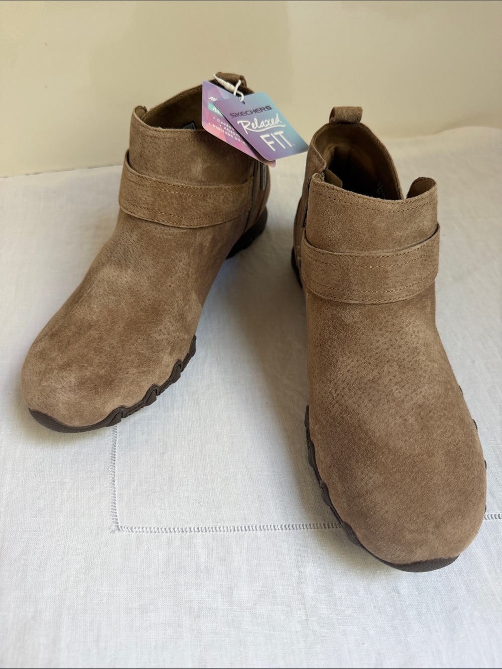 NWT Skechers Bikers Lite Radiant Momentum Suede Booties/Shoes Tan Women's Size 8